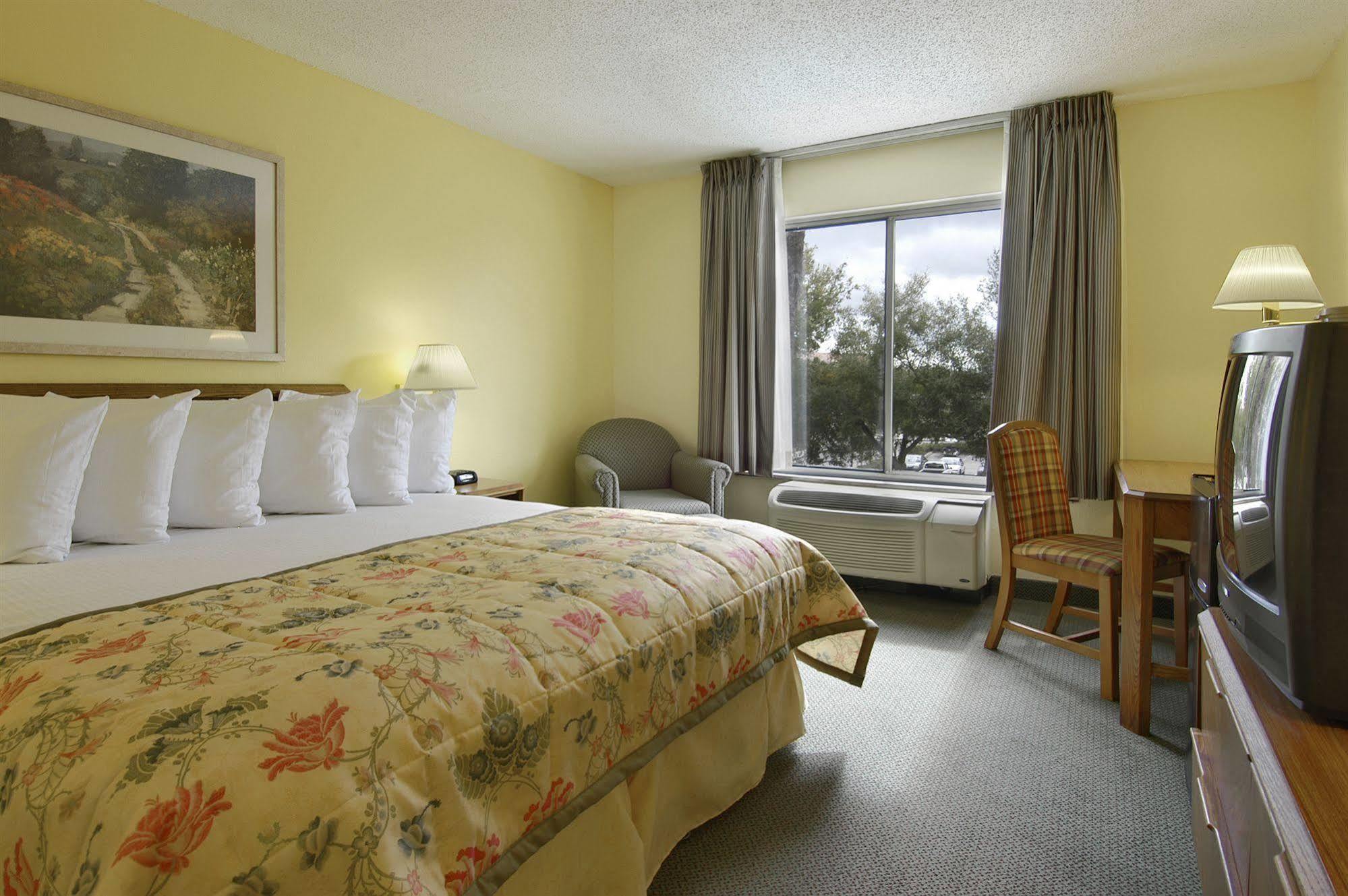 Orlando Inn Near International Drive Williamsburg Экстерьер фото