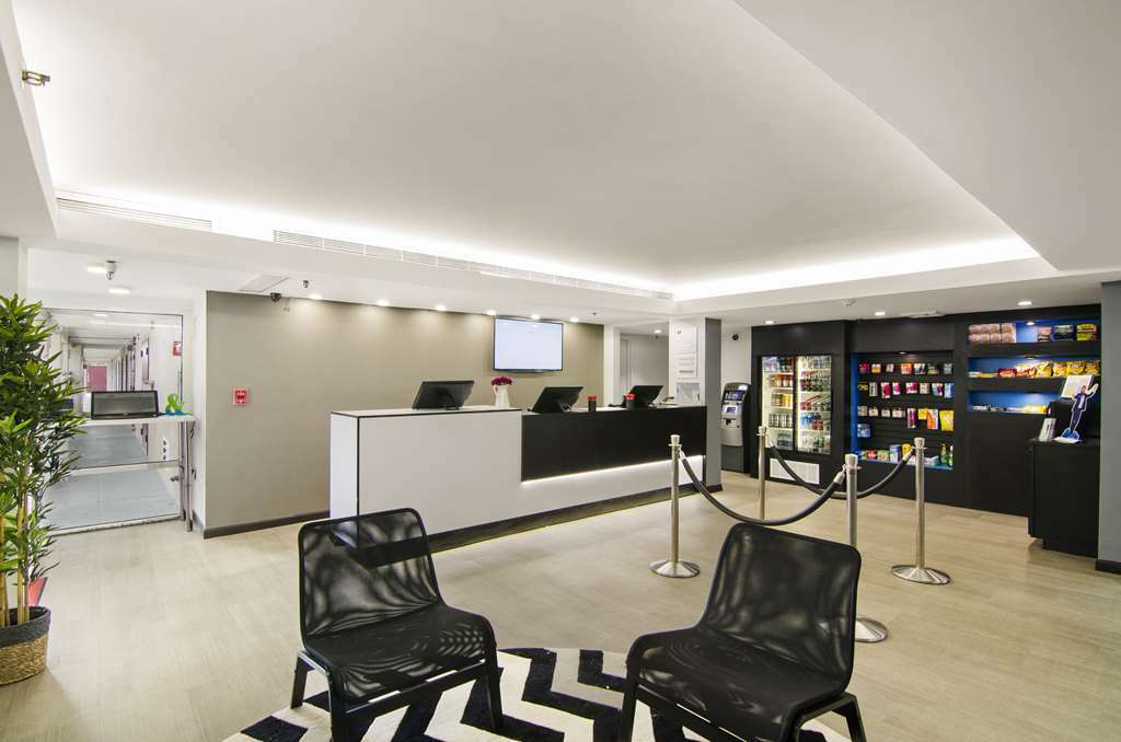 Orlando Inn Near International Drive Williamsburg Интерьер фото