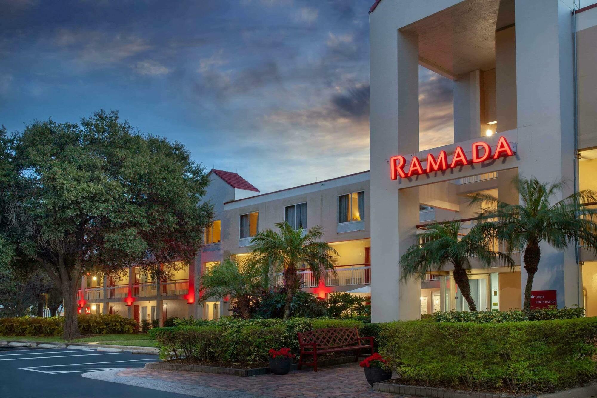 Orlando Inn Near International Drive Williamsburg Экстерьер фото